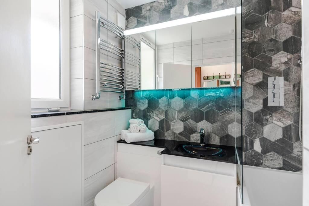 The Clarence, Central London Apartment W/ Wifi エクステリア 写真