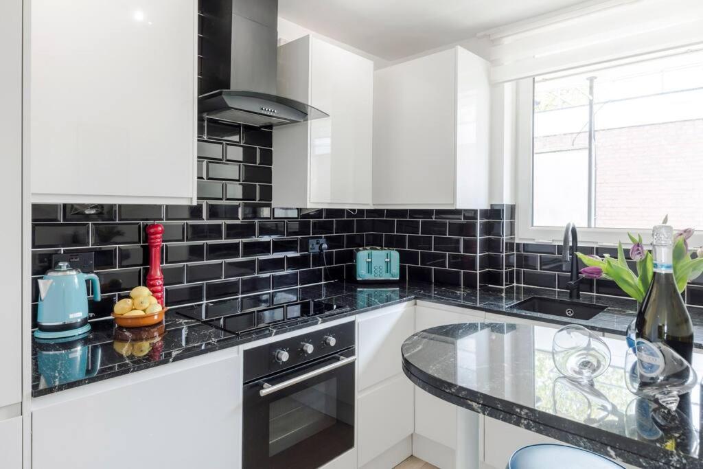 The Clarence, Central London Apartment W/ Wifi エクステリア 写真